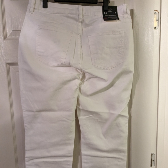 White Jeans - Picture 8 of 13